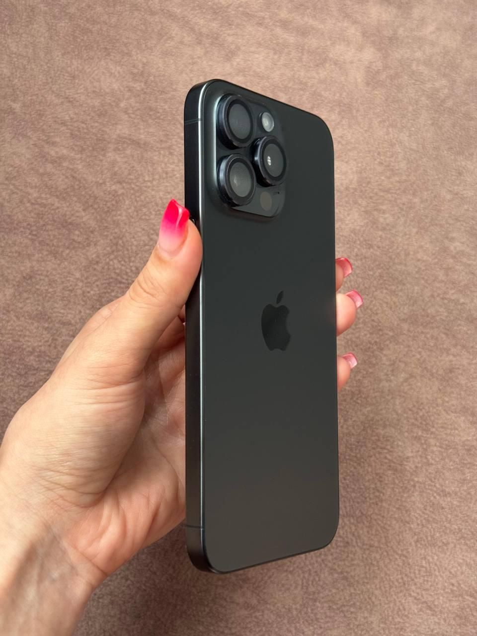 اپل iPhone 15 Pro Max با حافظهٔ ۲۵۶ گیگابایت|موبایل|رشت, معلم|دیوار