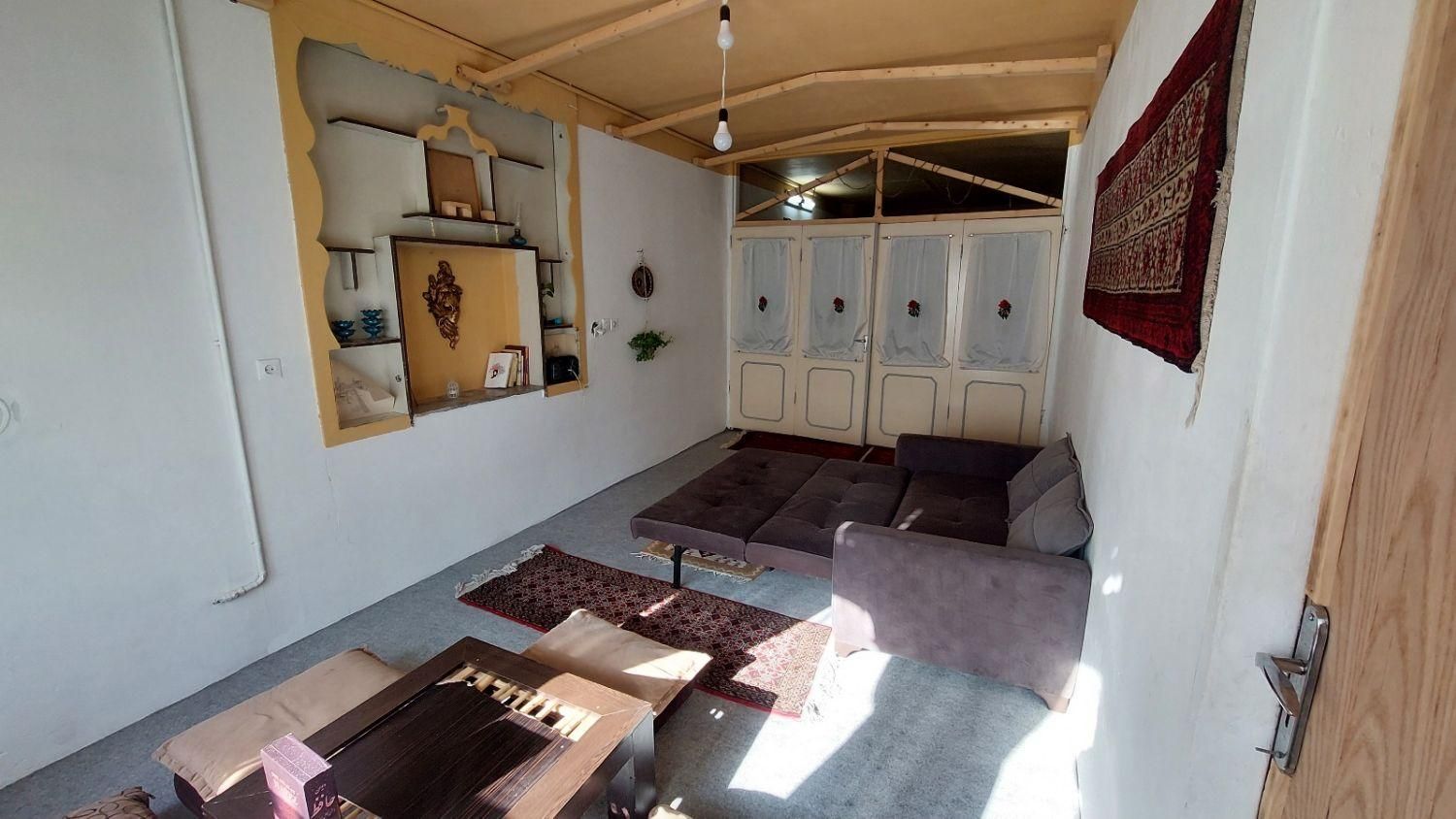 اتاق مستقل سوئیت همکف دسترسی به حیاط|اجارهٔ کوتاهمدت ویلا و باغ|مشهد, ولیعصر (شهرک غرب)|دیوار