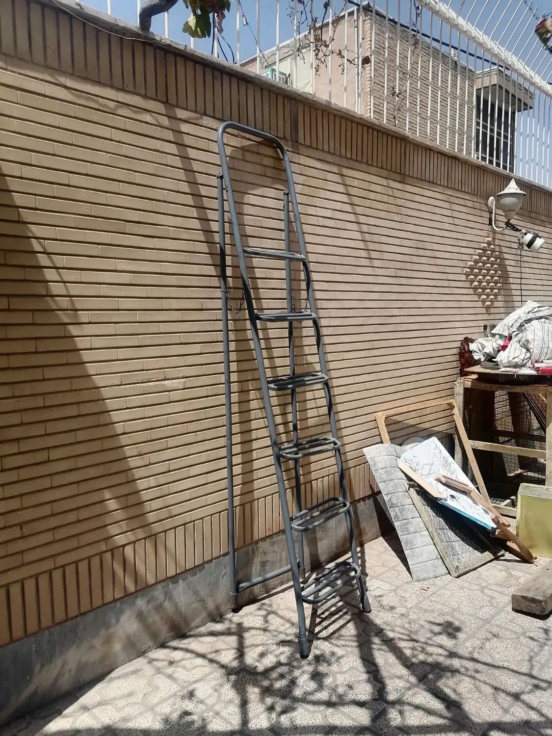 نردبان فلزی|ابزارآلات|اصفهان, دستگرده|دیوار