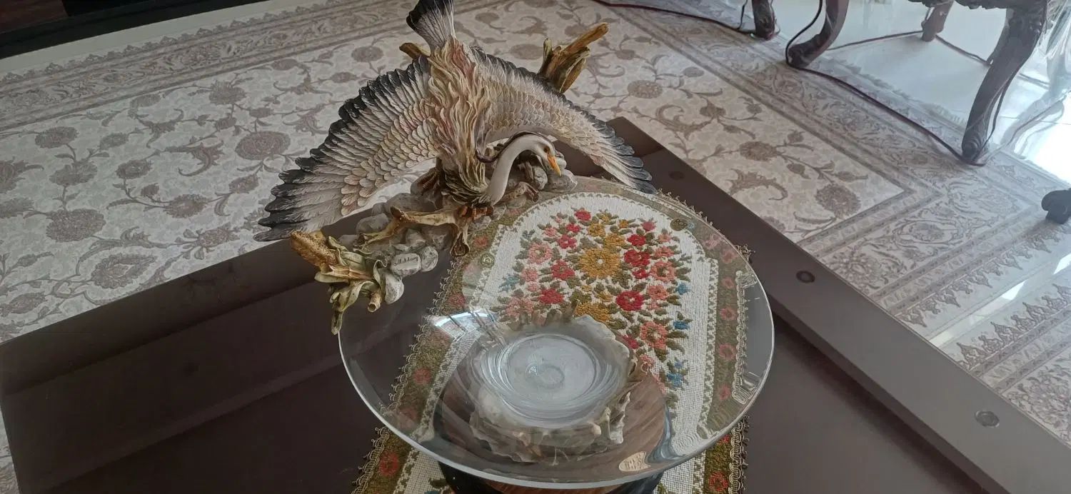 دکوری  مجسمه  آباژور میز سماور کوچک قدیمی|صنایع دستی و سایر لوازم تزئینی|اصفهان, خانه اصفهان|دیوار