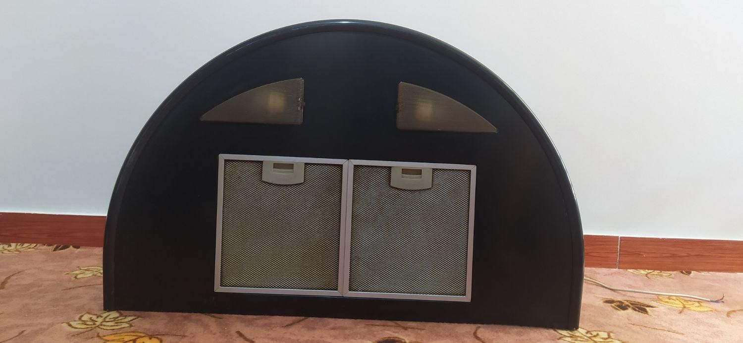 هود بیمکث|هود|نهاوند, |دیوار