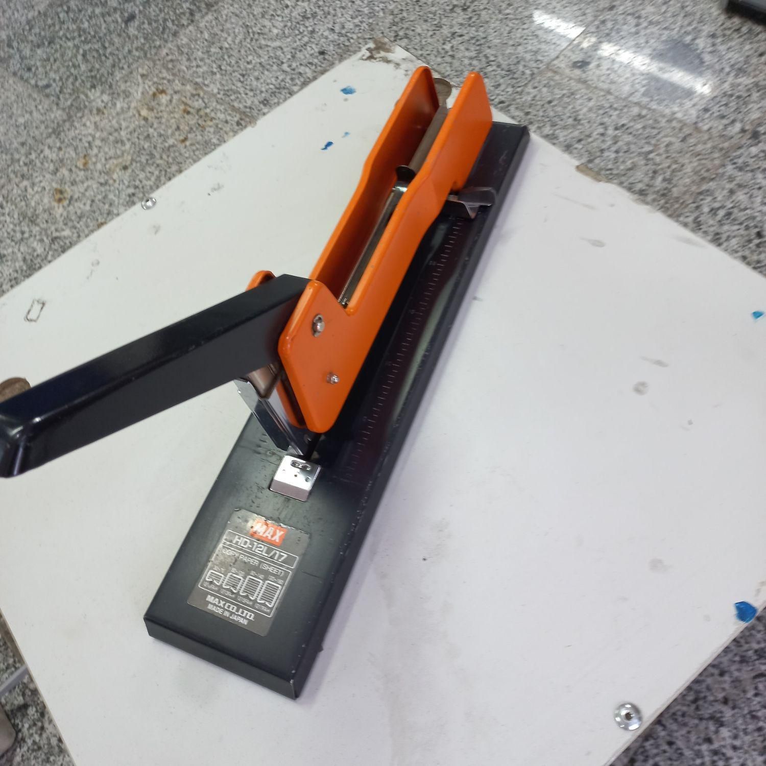 دستگاه منگنه ماکس ژاپن و اسکروبا آلمانی دوخت کتاب|لوازم التحریر|تهران, جوانمردان (اندیشه)|دیوار