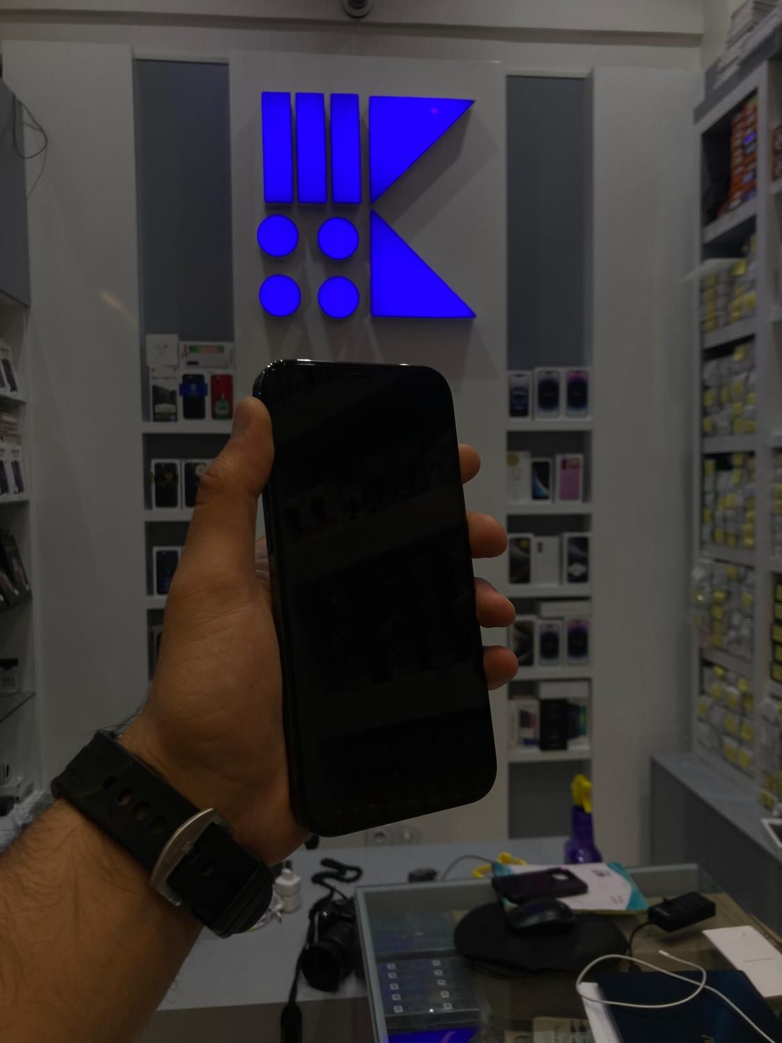اپل iPhone 12 Pro Max ZAA با حافظهٔ ۲۵۶ گیگابایت|موبایل|تهران, صادقیه|دیوار
