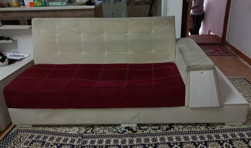 دو عدد مبل ۴ نفره راحتی|مبلمان خانگی و میز عسلی|رشت, دروازه لاکان|دیوار