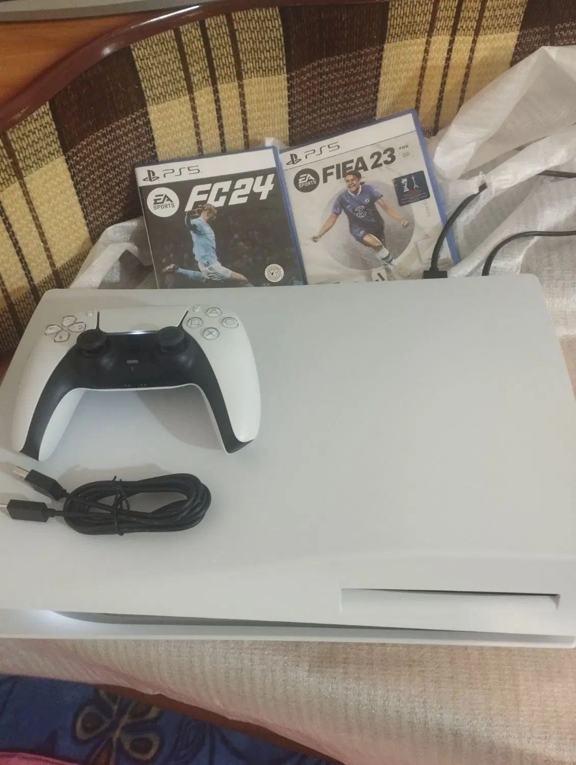ps5 fat 1216سالم و تمیز|کنسول، بازی ویدئویی و آنلاین|تهران, ونک|دیوار