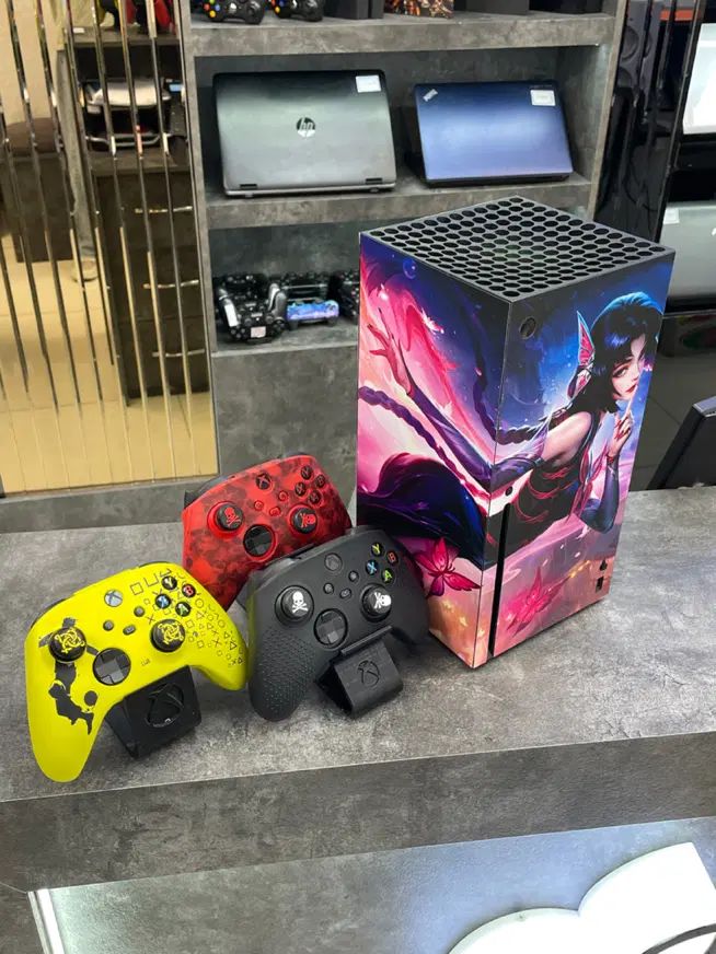 قویترینxboxموجودسری x باشارژر دسته و بازی اشانتیون|کنسول، بازی ویدئویی و آنلاین|اصفهان, مفتح|دیوار