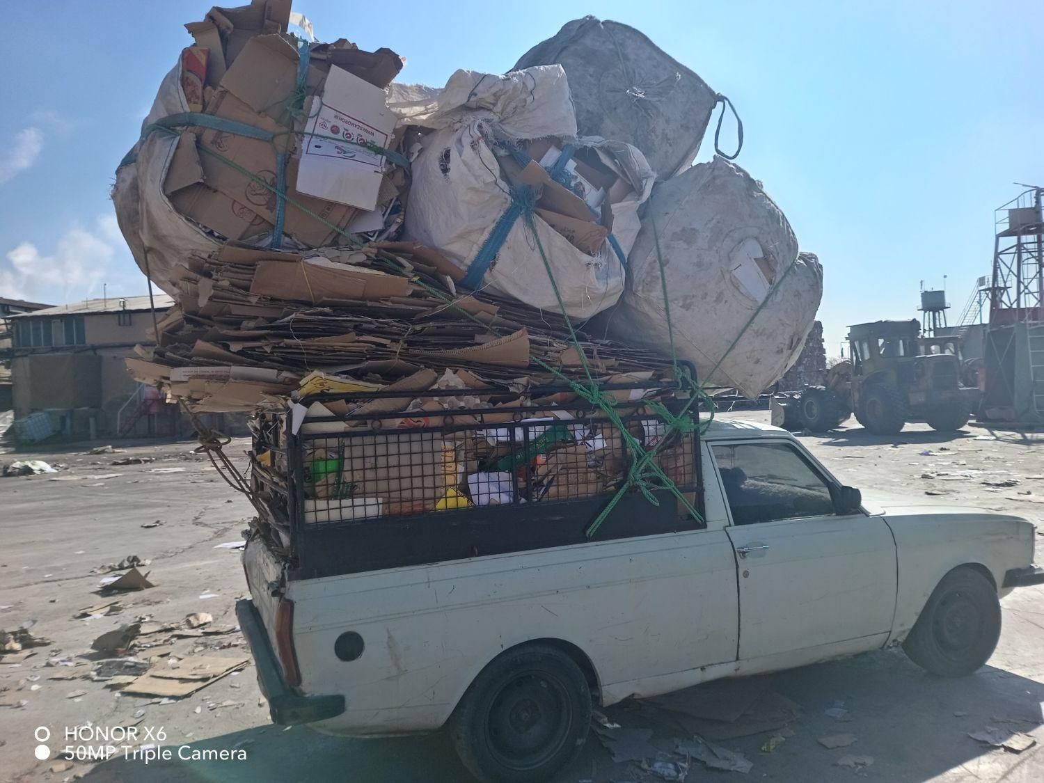 با سلام خرید انواع ضایعات مس چدن آهن کارتن|خدمات پیشه و مهارت|یزد, |دیوار