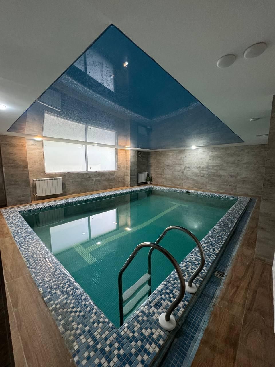 ویلا سه خوابه مدرن استخردار گلستان|اجارهٔ کوتاهمدت ویلا و باغ|رامسر, |دیوار