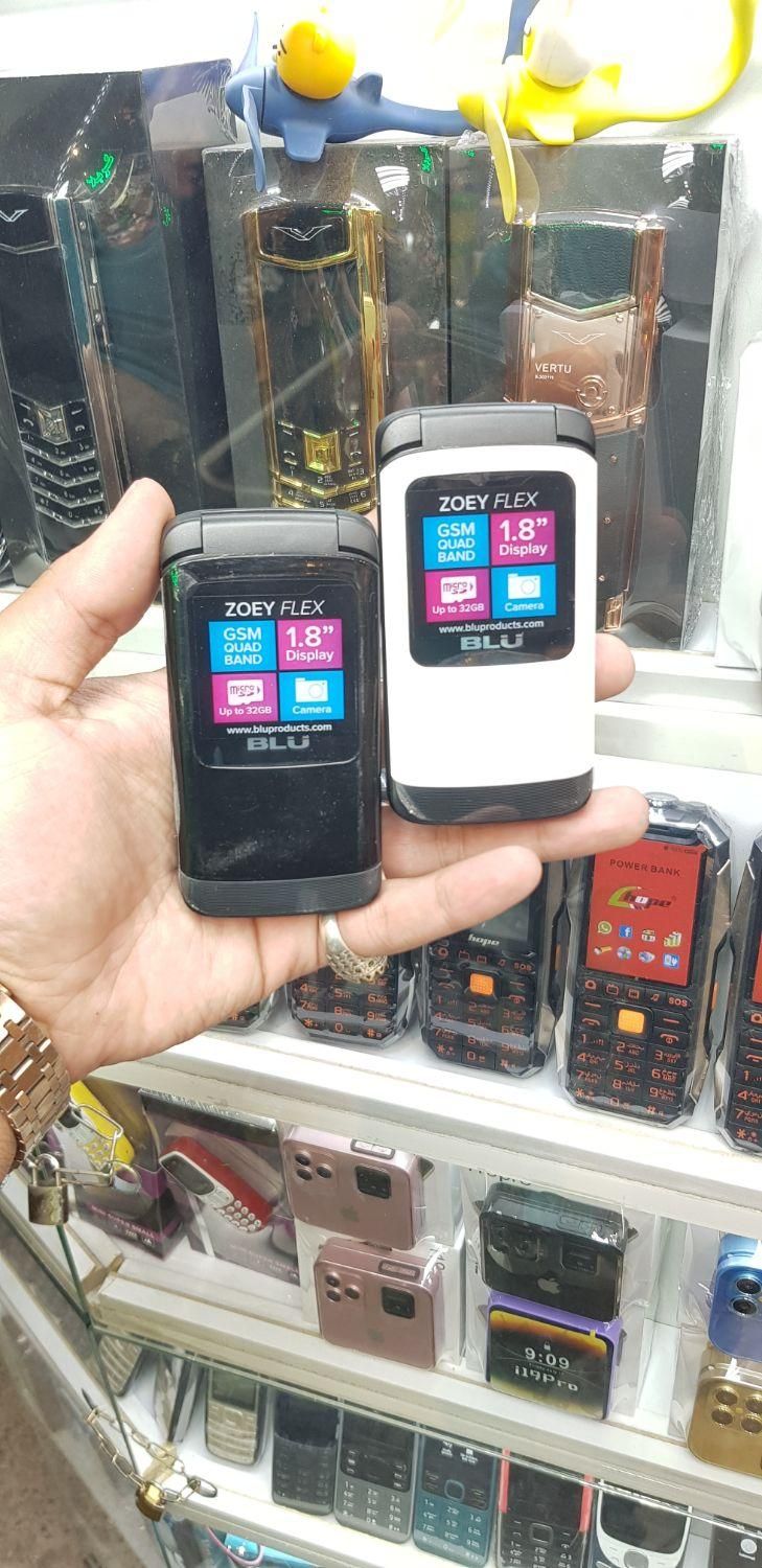 موبایل تاشو z130 موتورولا/اصلی شرکتی برند|موبایل|مشهد, حرم مطهر رضوی|دیوار