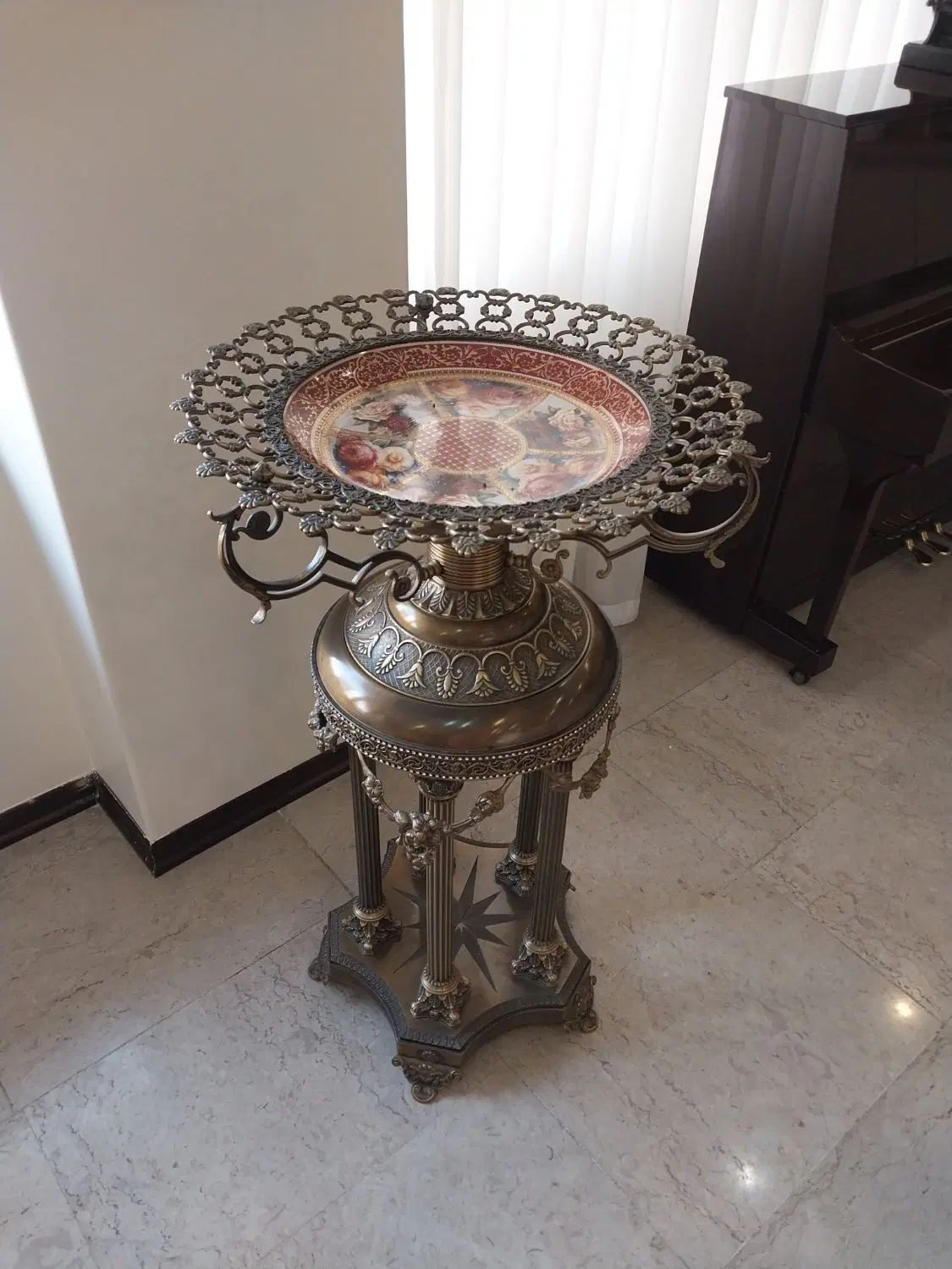 میوه خوری برنز پایه دار|کلکسیون اشیاء عتیقه|تهران, شهرک آزمایش|دیوار