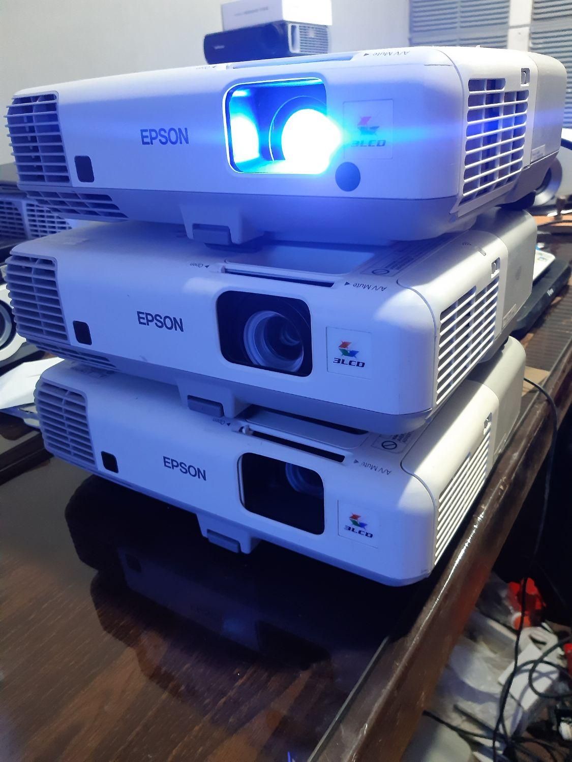 دیتا /ویدیو پروژکتور اپسونPowerlite 95|تلویزیون و پروژکتور|اصفهان, برازنده|دیوار