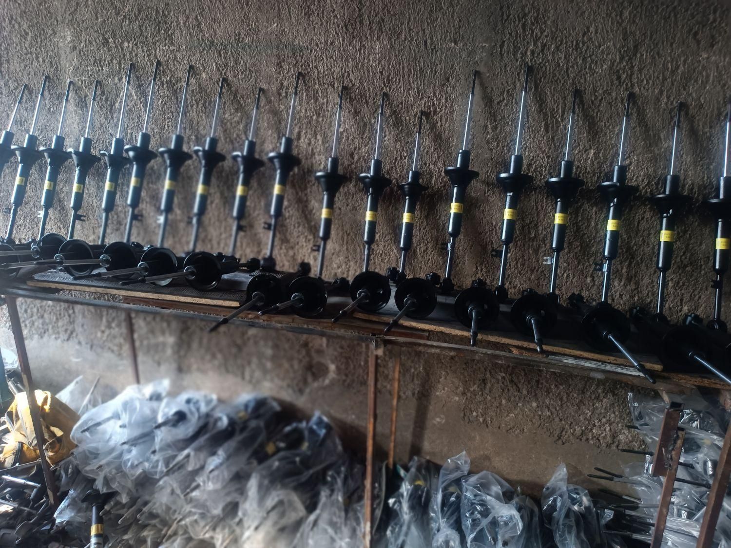 کمک فنر انواع خودرو یواری|قطعات یدکی و لوازم جانبی|صباشهر, |دیوار