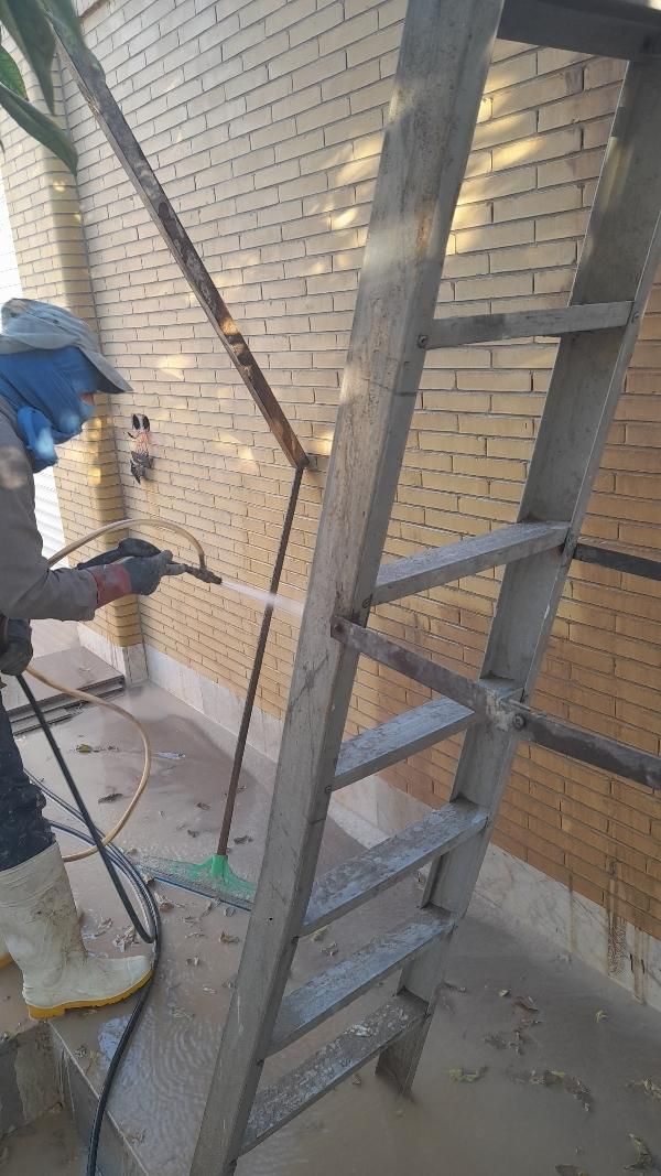 انجام خدمات کفسابی و کفشویی و سندبلاست و نماشویی|خدمات نظافت|یزد, |دیوار