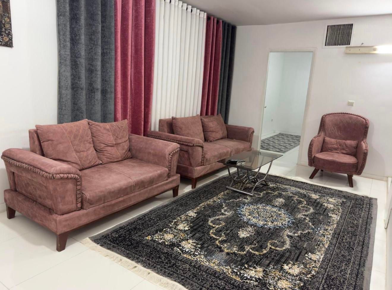 اجاره سوئیت /ساعتی/ روزانه /سویت|اجارهٔ کوتاه‌مدت آپارتمان و سوئیت|زاهدان, |دیوار