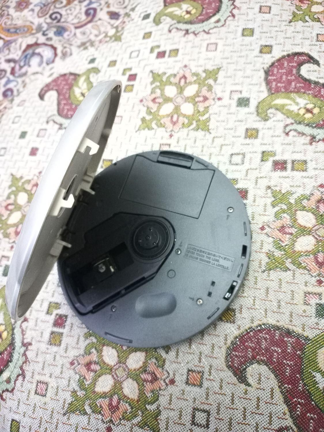 سی دی من سونی واکمن سونی سی دی پلیر|پخشکننده همراه|تهران, بلوار کشاورز|دیوار