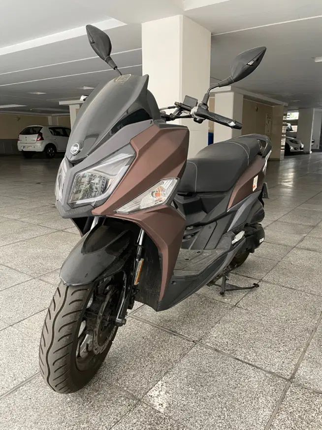 j200 1401|موتورسیکلت|تهران, سعادت‌آباد|دیوار