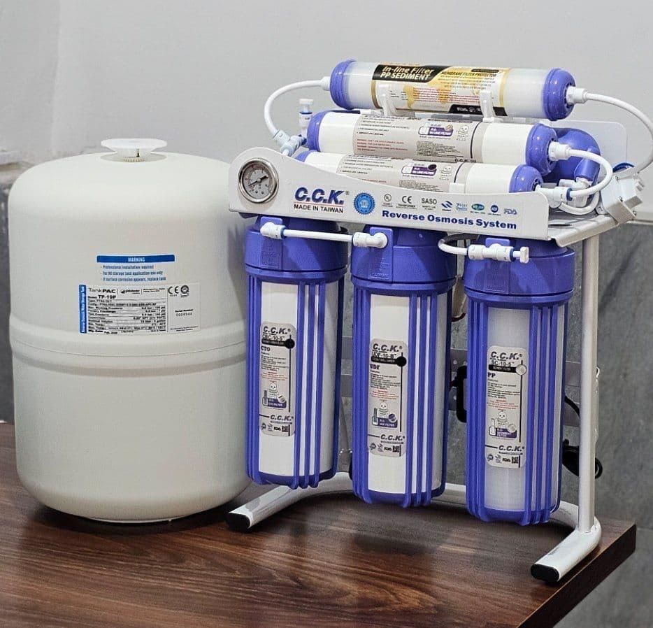 تعمیرات تصفیه آب در منزل|آبسردکن و تصفیه آب|کاشان, شاهد|دیوار