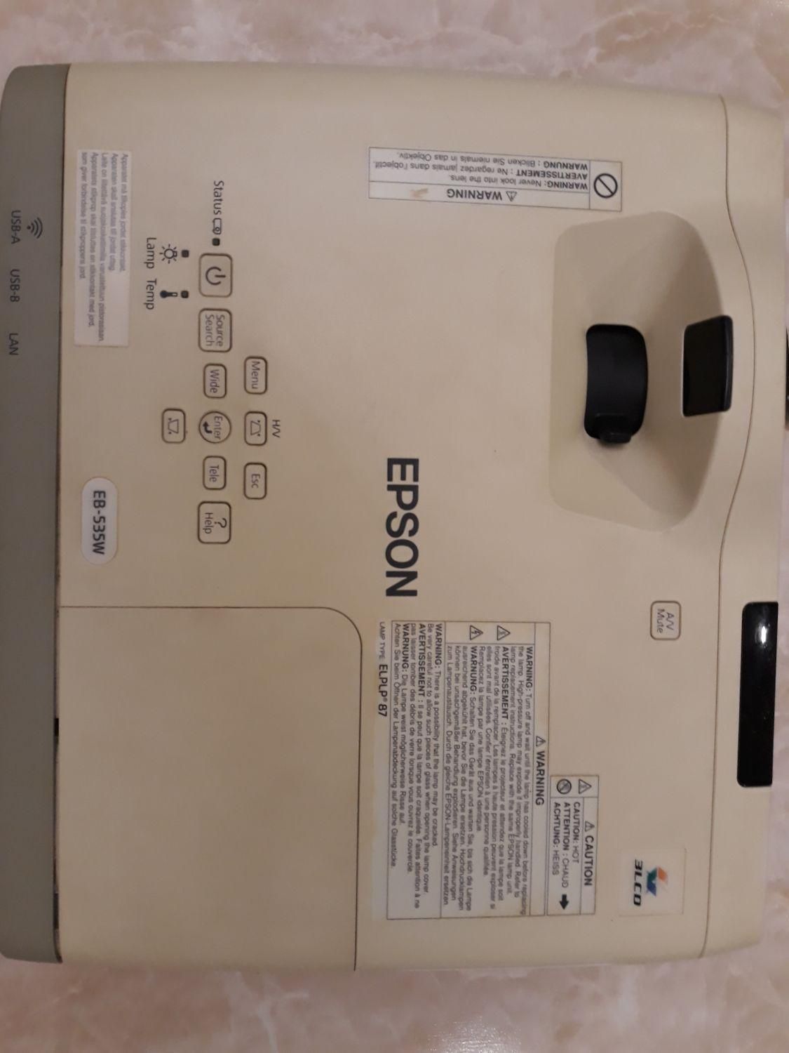 فروش یکدستگاه ویدئو پروژکتور Epson|تلویزیون و پروژکتور|تهران, صادقیه|دیوار