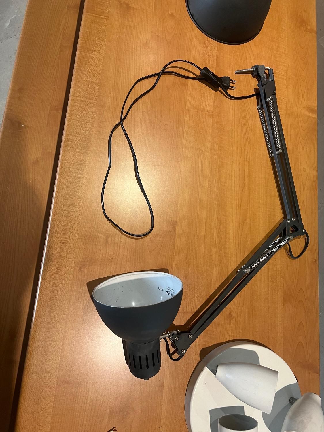 چراغ آویز و چراغ مطالعه ی ایکیا IKEA|چراغ خواب و آباژور|تهران, دروس|دیوار