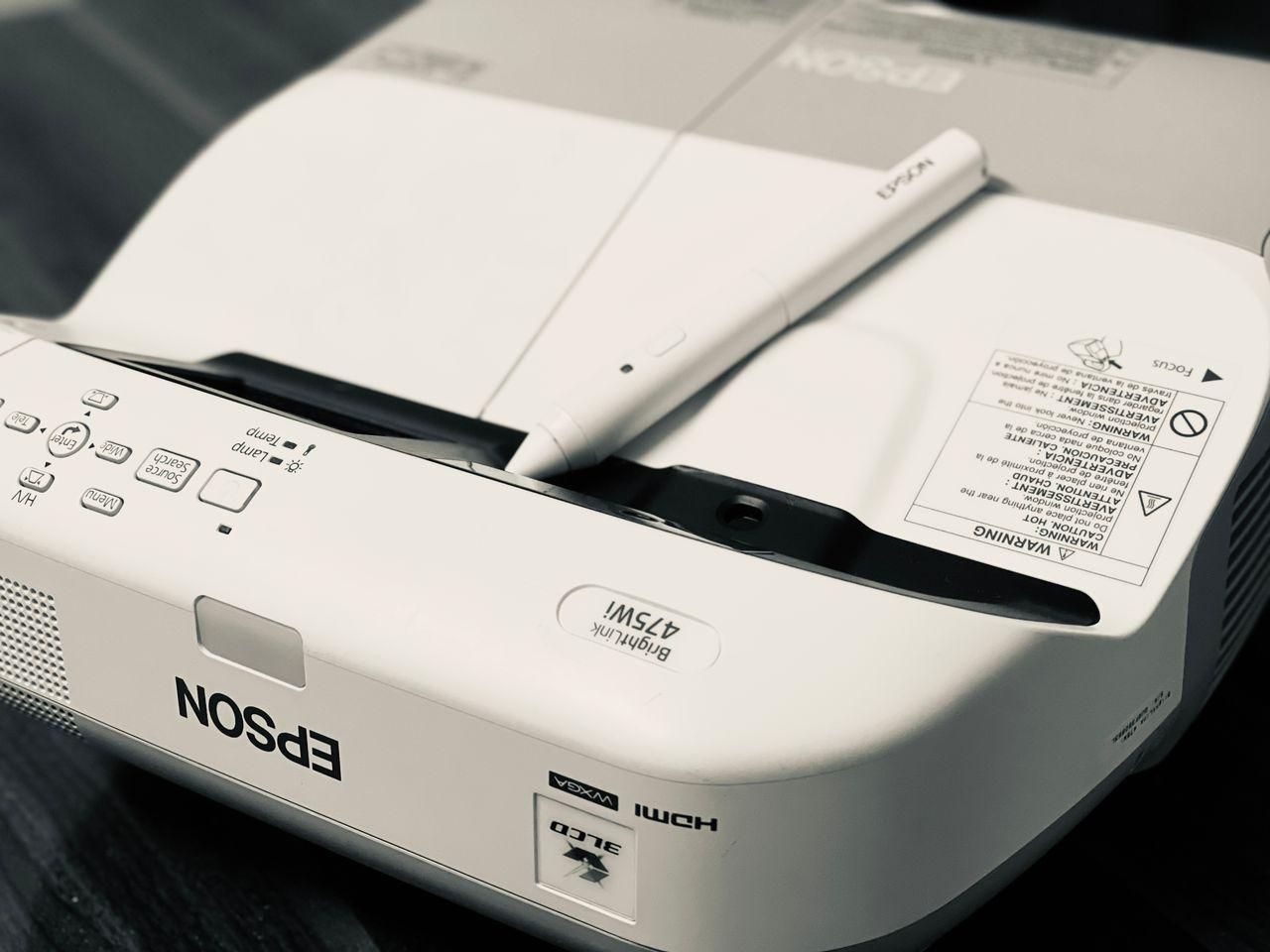 ویدئو پروژکتور آموزشی و سینمائی|تلویزیون و پروژکتور|زنجان, |دیوار