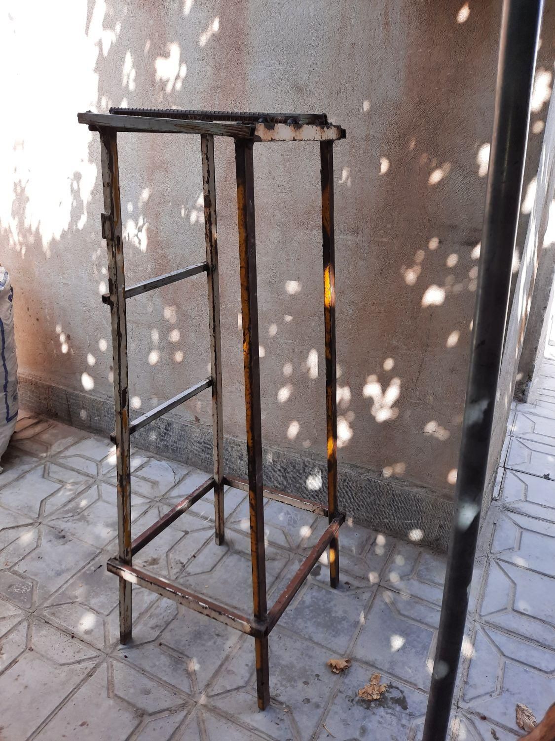چار پای آهن سنگین است|ابزارآلات|کرمان, |دیوار