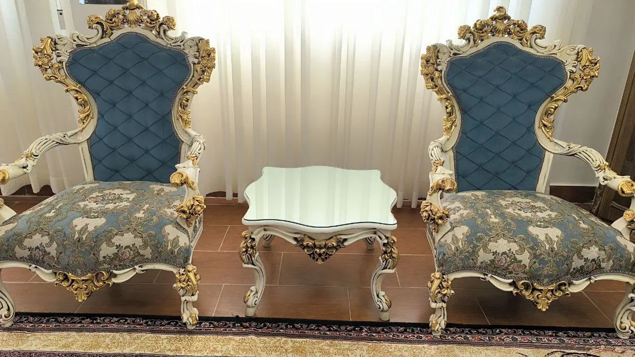 مبل سلطلنتی و میز نهار خوری در حد نو|مبلمان خانگی و میز عسلی|مشهد, شهید هاشمی نژاد|دیوار