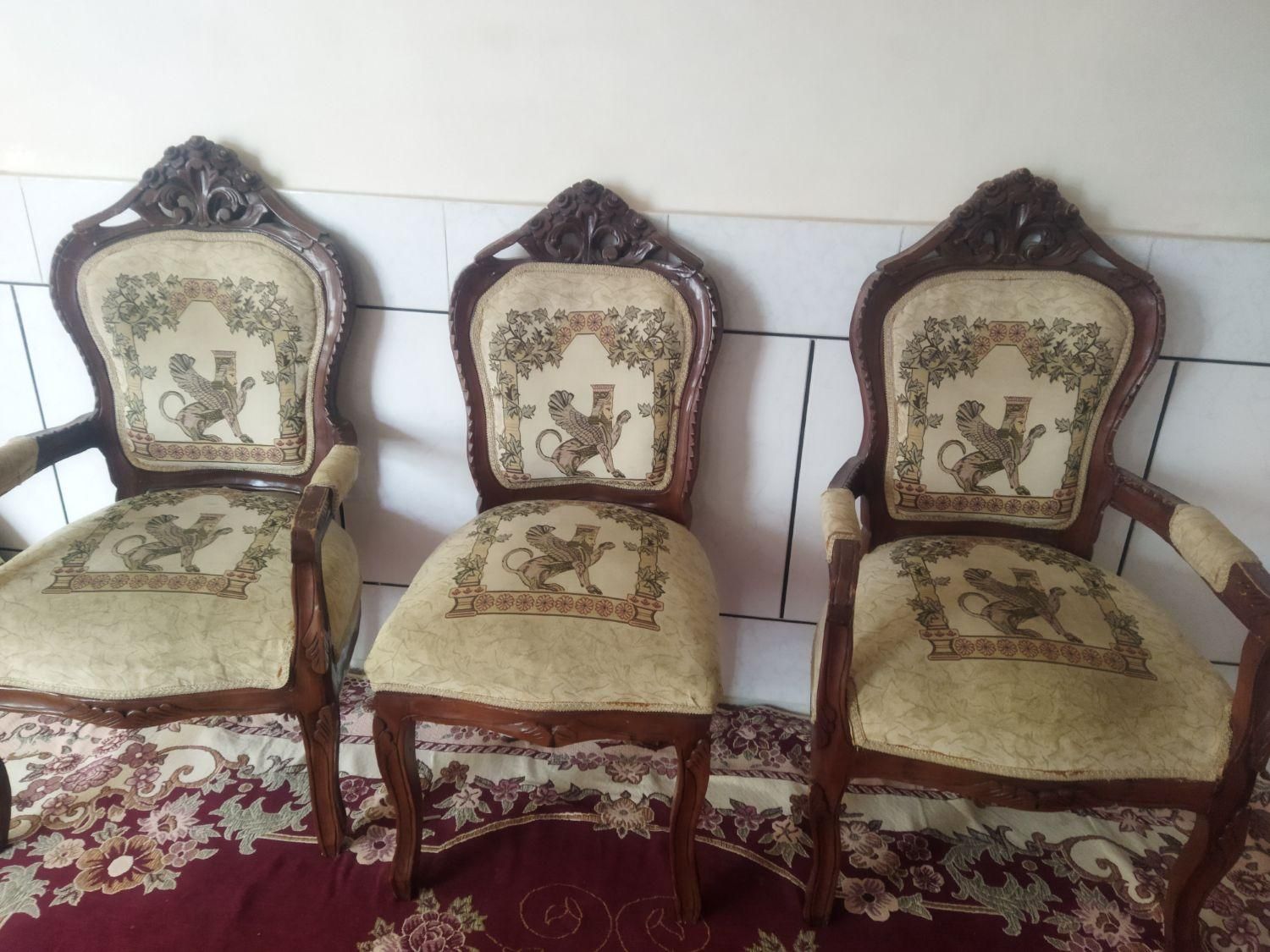 فروش مبل نه نفره سلطنتی|مبلمان خانگی و میز عسلی|خمینی‌شهر, |دیوار
