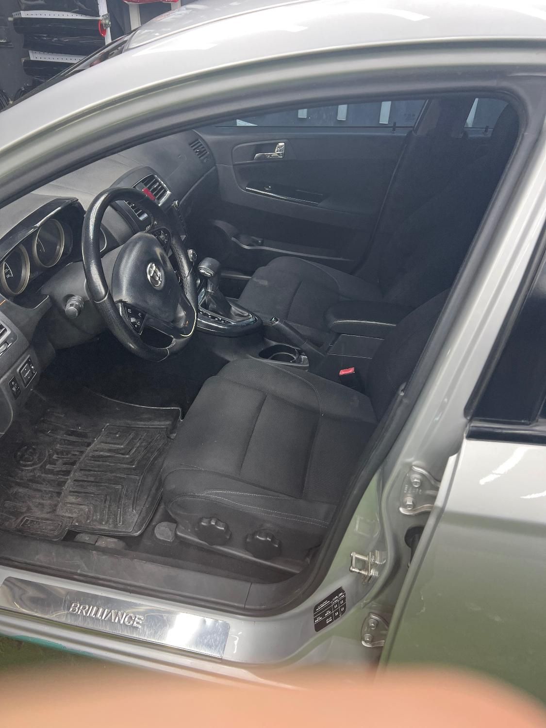 برلیانس H330 اتوماتیک 1500cc، مدل ۱۳۹۶|خودرو سواری و وانت|تهران, باغ فیض|دیوار