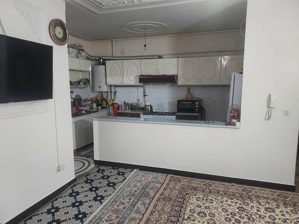 اپارتمان در مجتمع بام گستروام و مستاجر|فروش آپارتمان|شاهینشهر, شهرک گلدیس|دیوار