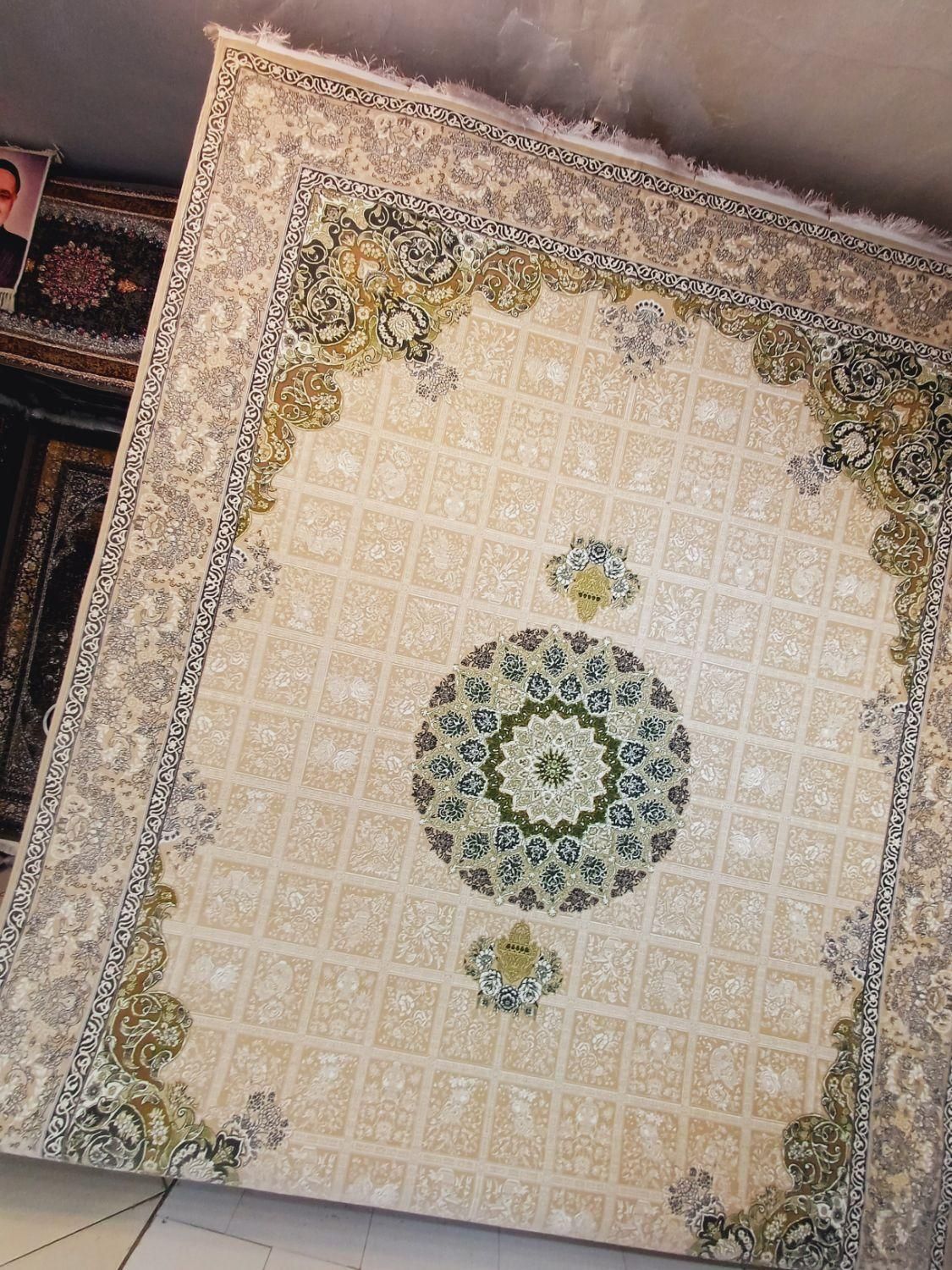 فرش پارادایس۱۲متری طرح۷۰۰شانه ۲۰نمونه انبارتکانی|فرش|مشهد, طلاب|دیوار
