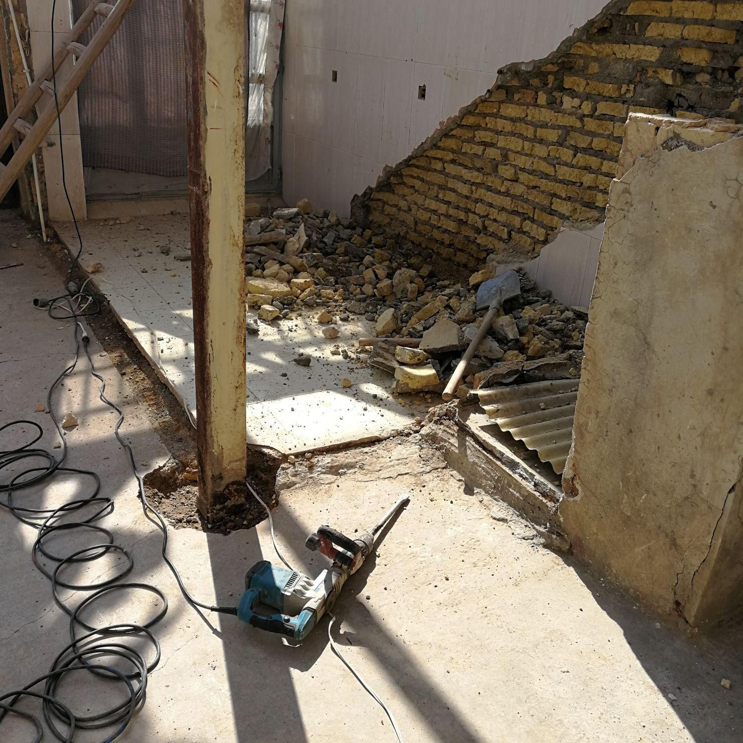 شرکت تخریب خاکبرداری کنده کاری ساختمان|خدمات پیشه و مهارت|کرمانشاه, |دیوار