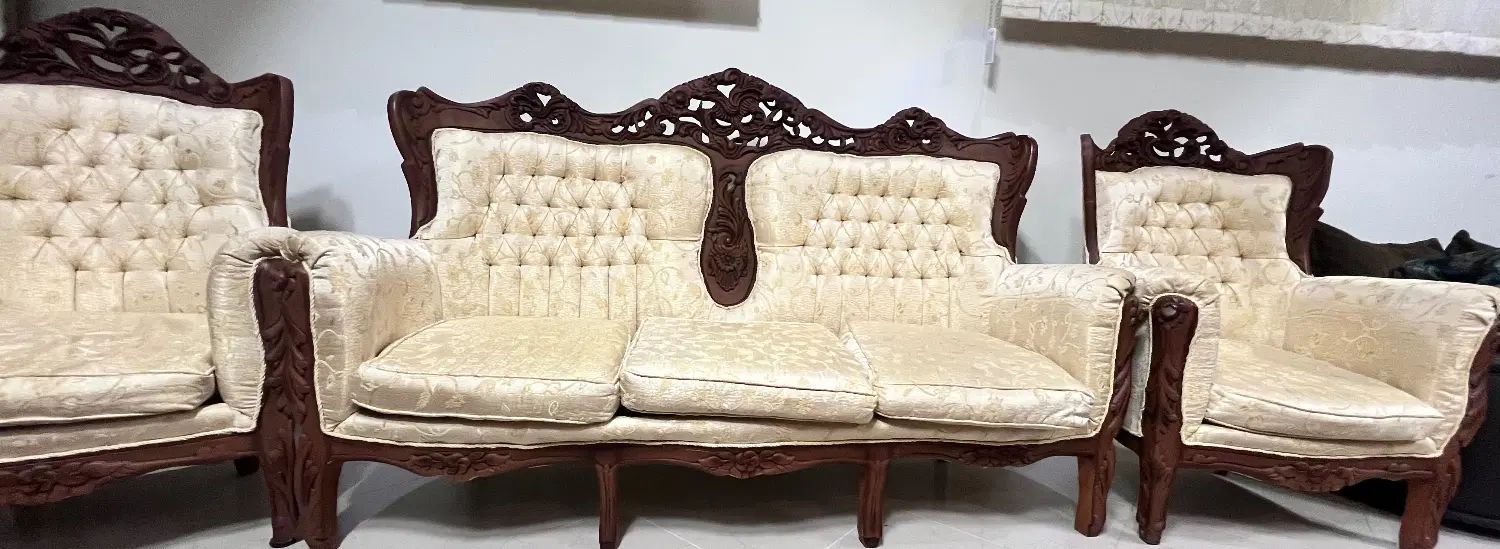 مبل استیل ۹ نفره بهمراه ویترین و میز وسط|مبلمان خانگی و میز عسلی|اصفهان, ملک|دیوار