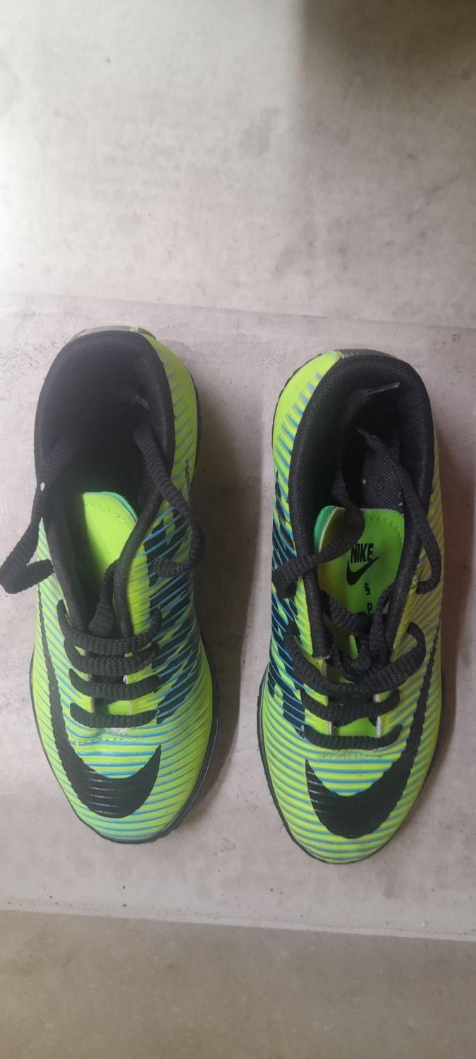 کتونی فوتبال چمن|کیف، کفش، کمربند|لاهیجان, گلستان|دیوار