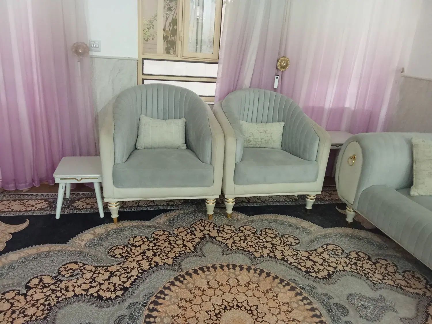 سلام به دست مبل 7نفره با یه تخت خواب دونفره|مبلمان خانگی و میز عسلی|میبد, |دیوار
