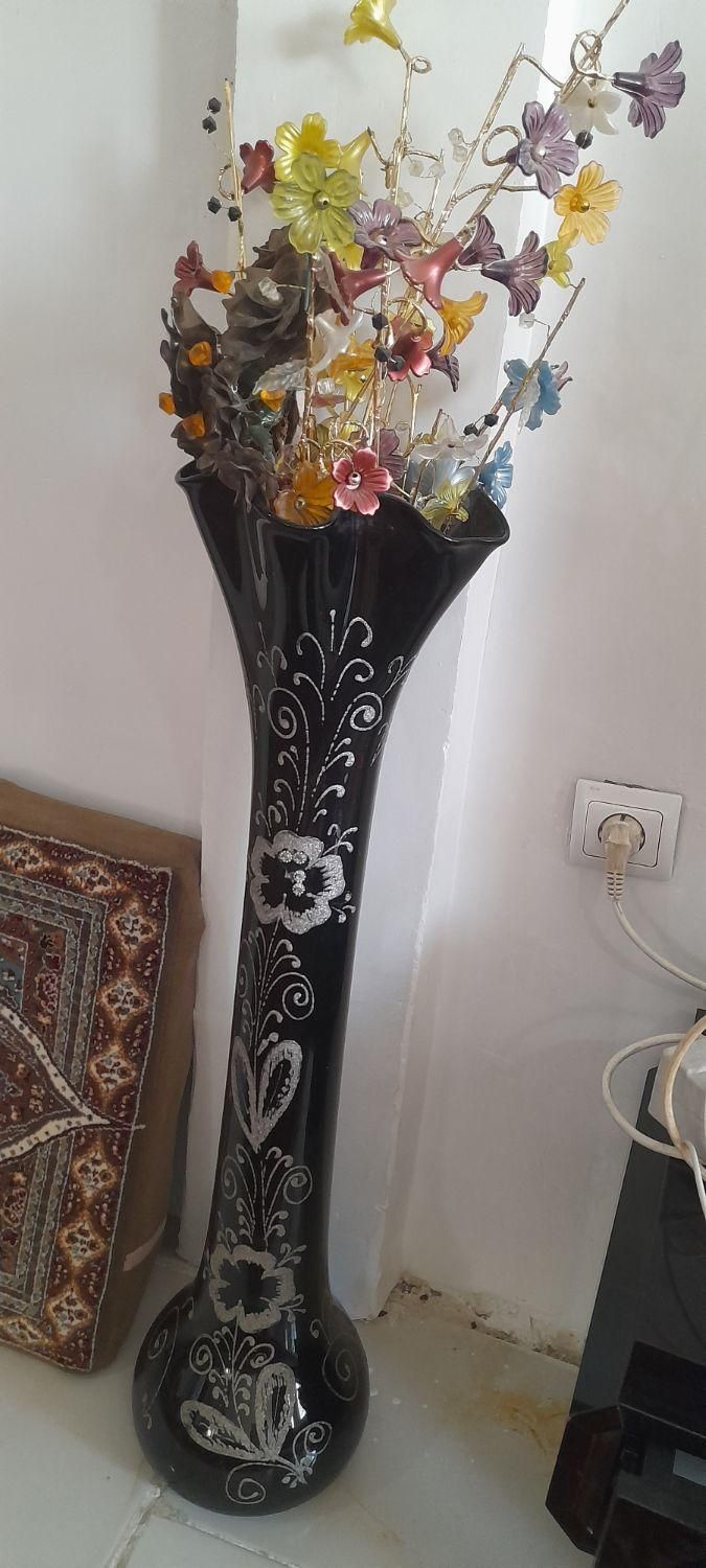 یک عدد گلدان باگل|گل مصنوعی|شهریار, |دیوار