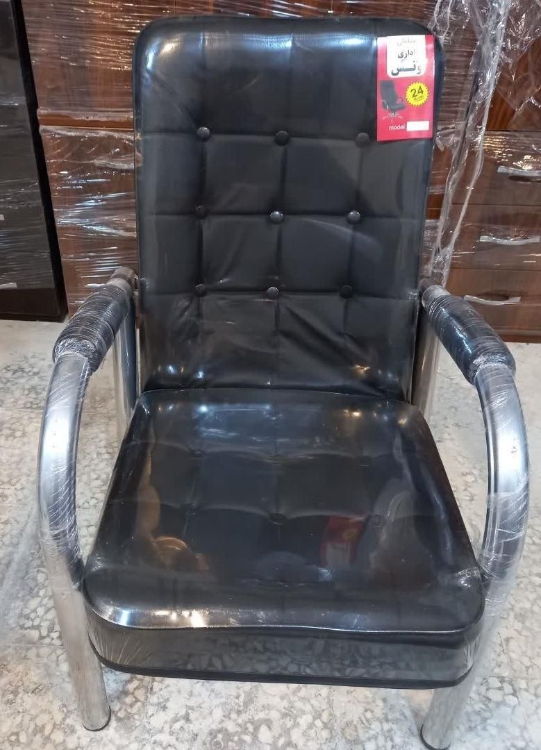 صندلی دکمه دار انتظار|مبلمان اداری|کاشان, زیدی|دیوار