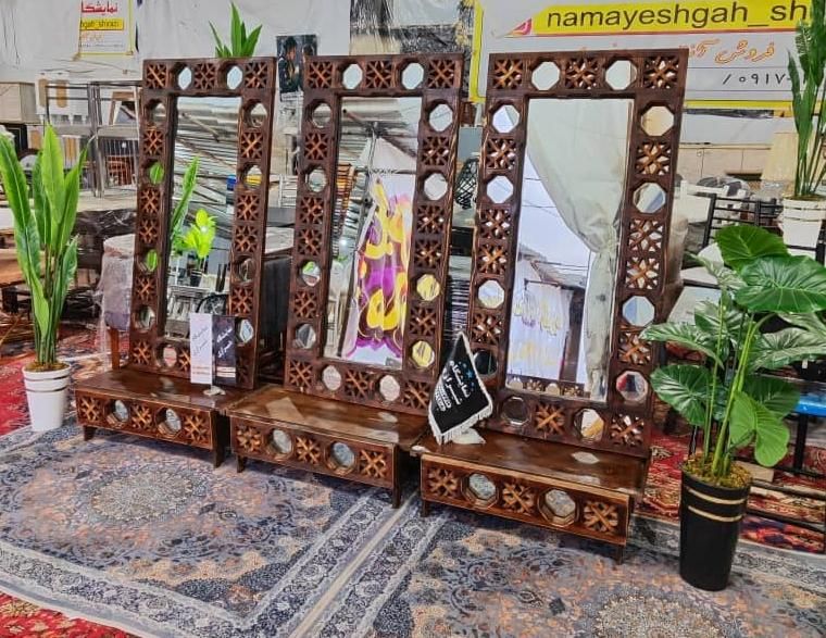 آینه قدی تمام چوب روسی کشو دار|آینه|شیراز, وزیرآباد|دیوار