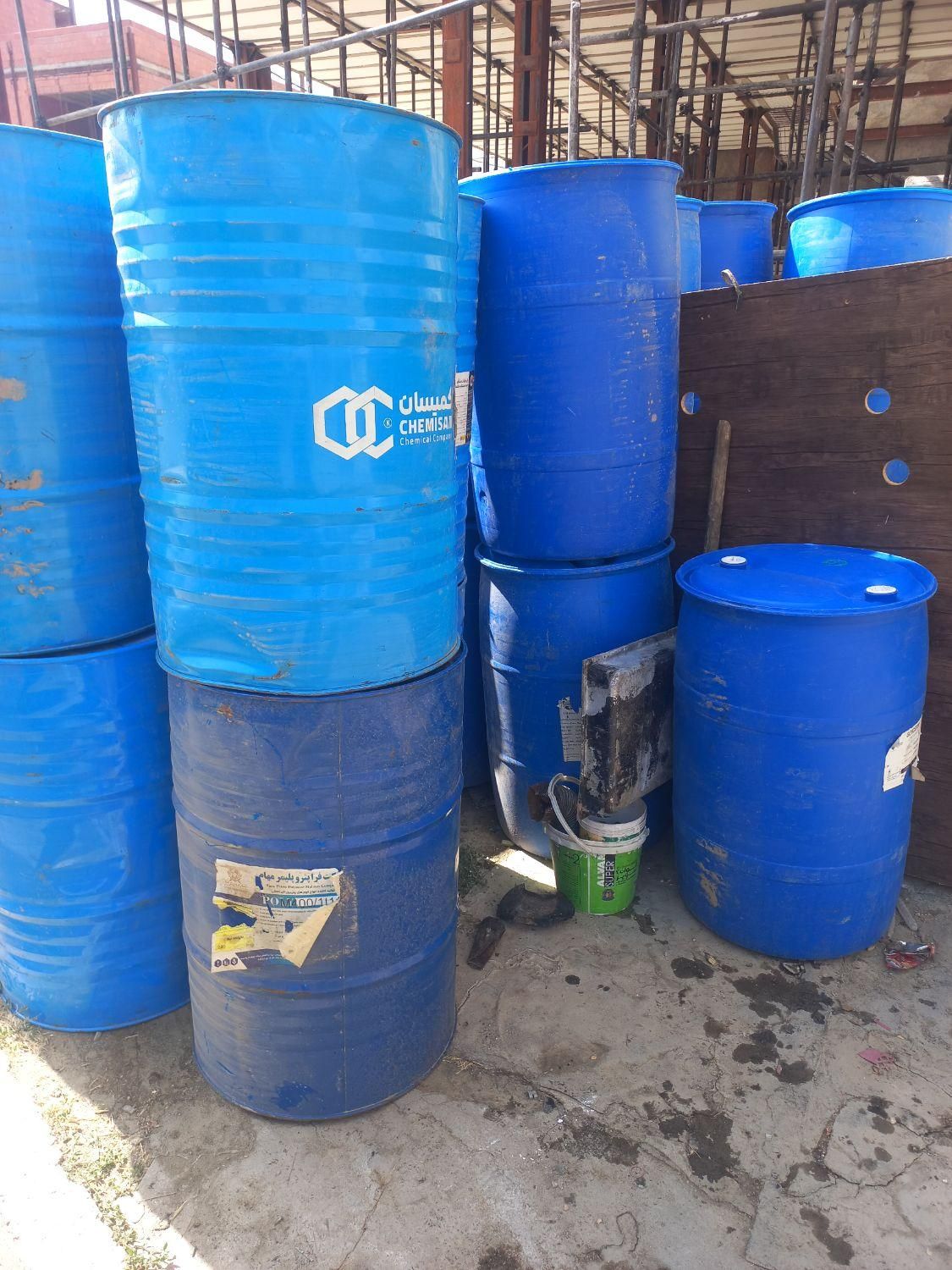 فروش بوشکه فلزی روغنی و پلاستیکی|خدمات پیشه و مهارت|مریوان, |دیوار