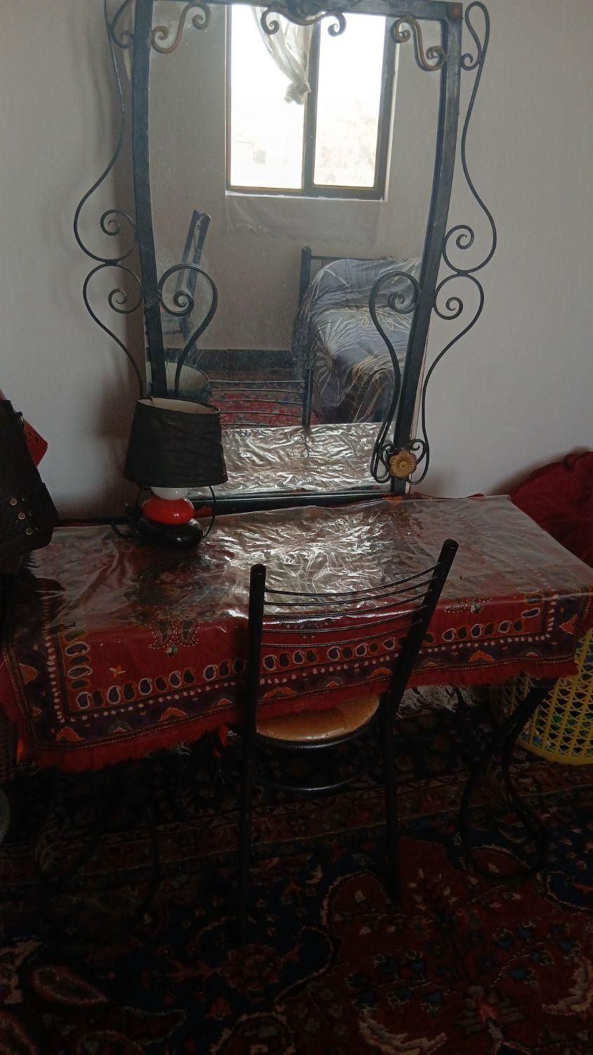 میز ارایشی|تخت و سرویس خواب|بم, |دیوار