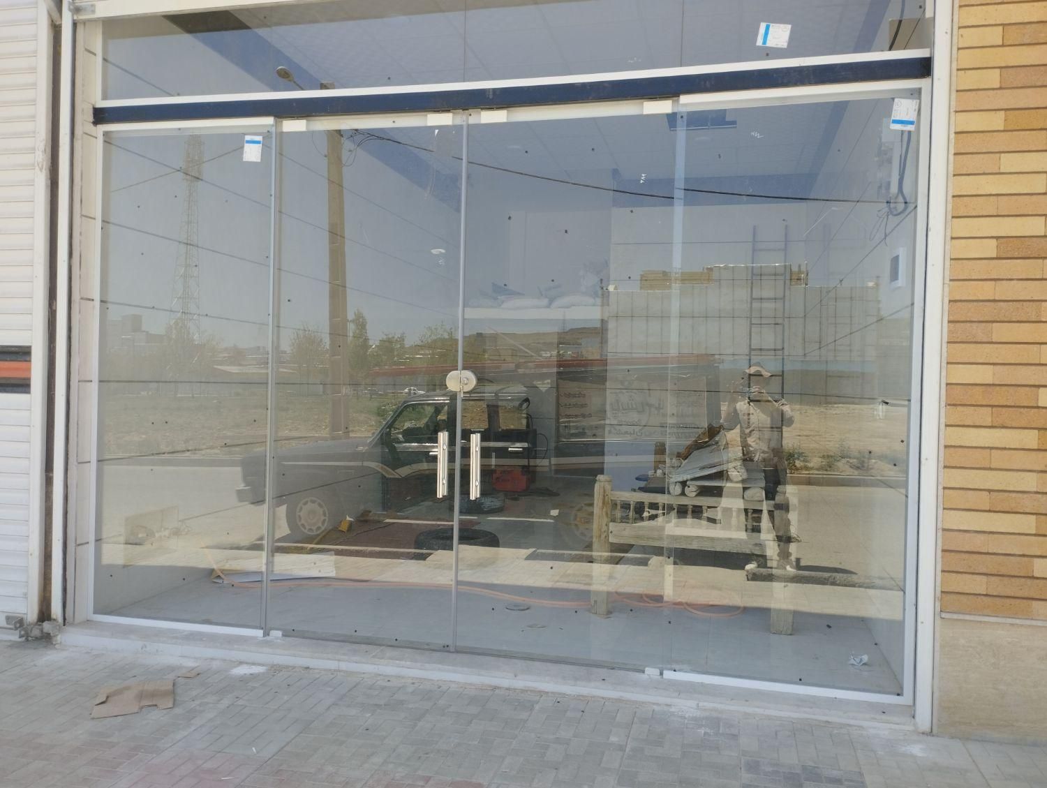 نصب انواع کرکره برقی شیشه سکوریت  شرایط چک صیاد|خدمات پیشه و مهارت|دورود, |دیوار