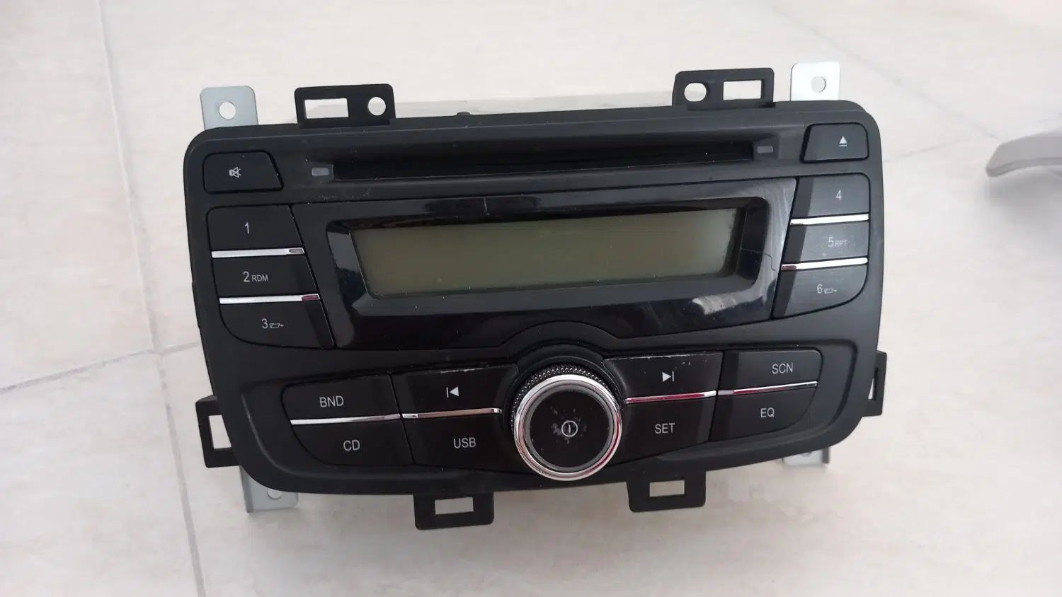 ضبط فابریک برلیانس H330 به همرام مانیتور صندلی عقب|قطعات یدکی و لوازم جانبی|شهریار, شهرک وائین|دیوار