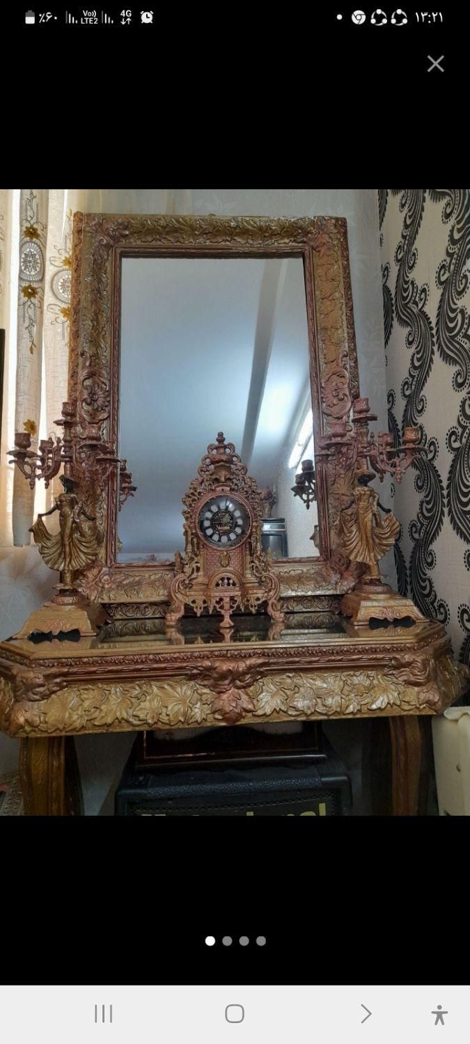 آینه و شمعدان|آینه|پیشوا, |دیوار