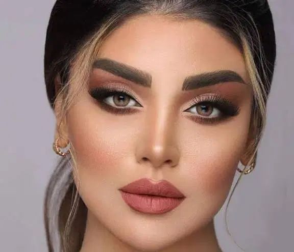 طرح ملکه شب میکاپ و شینیون و رنگ و لایت رایگان|خدمات آرایشگری و زیبایی|تهران, اوقاف|دیوار