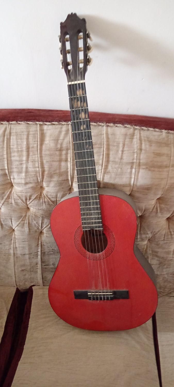 گیتار خارجی|گیتار، بیس، امپلیفایر|ملایر, |دیوار