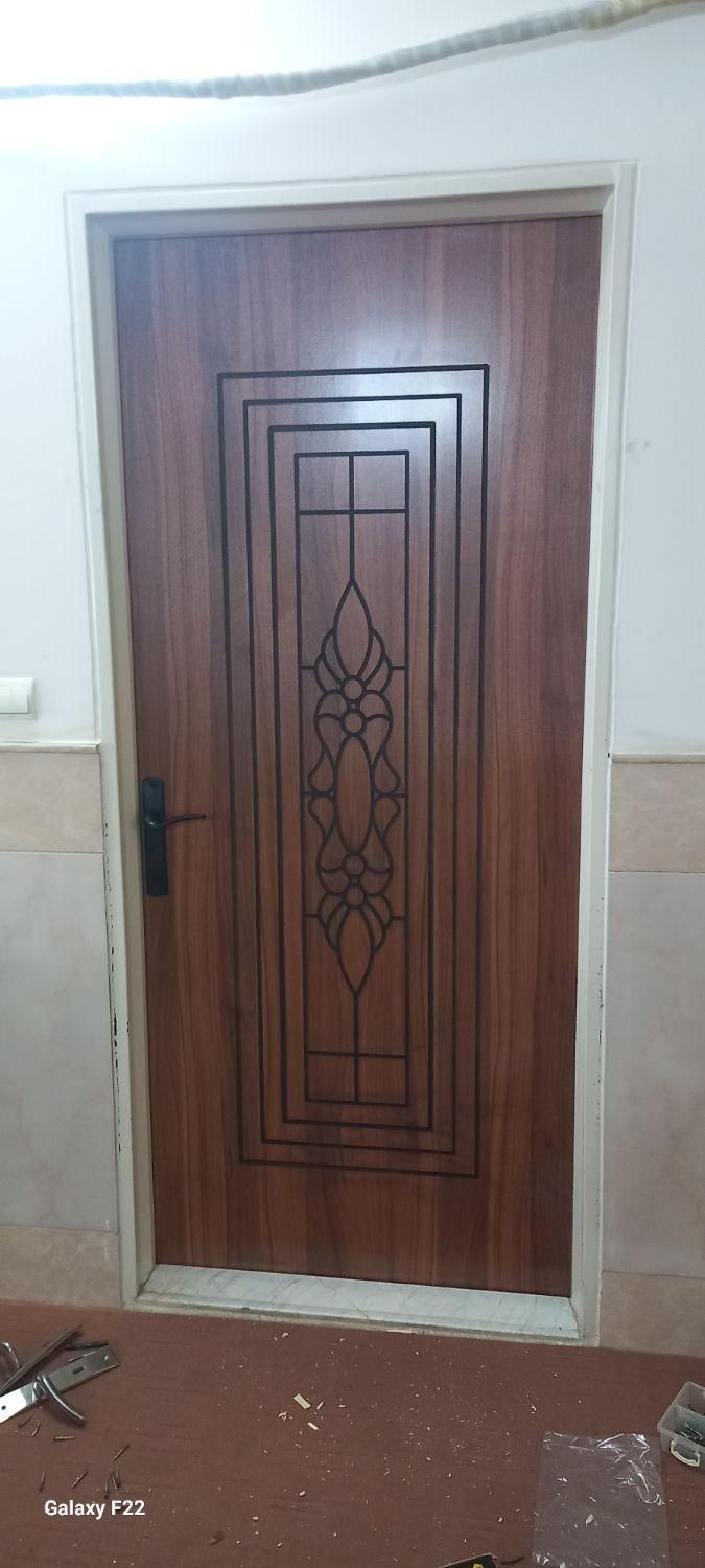 تبدیل درب چوبی قدیمی به جدید|مصالح و تجهیزات ساختمان|قم, شهرک فاطمیه|دیوار