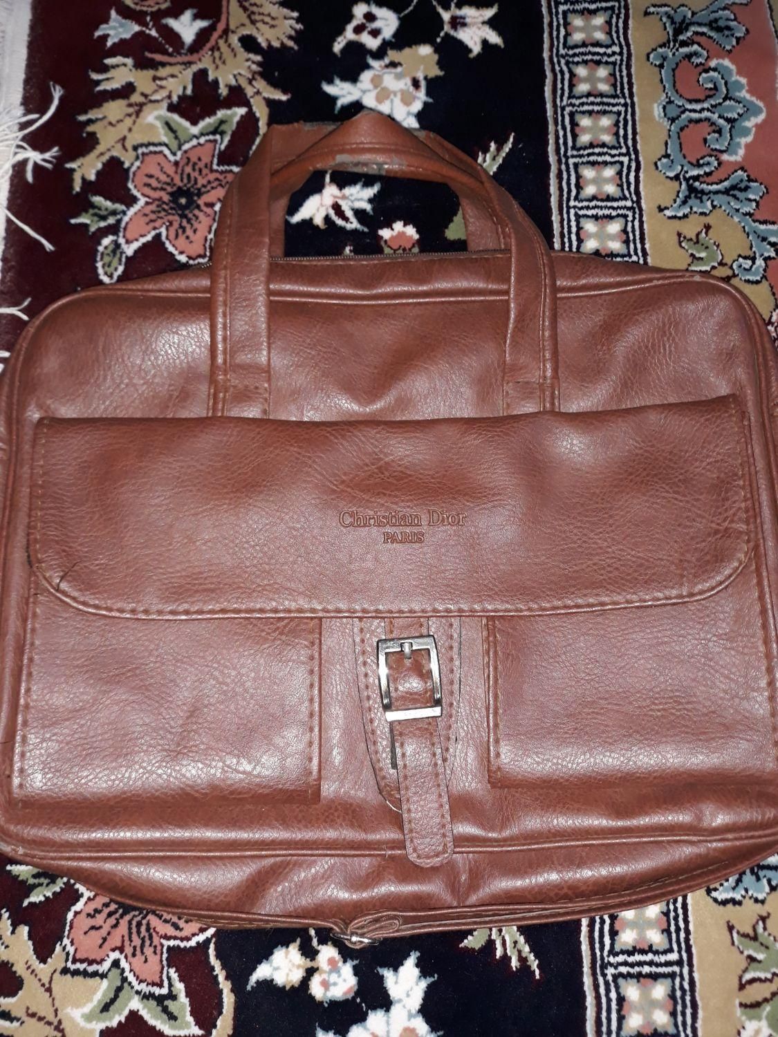 کیف|کیف، کفش، کمربند|الوند, |دیوار