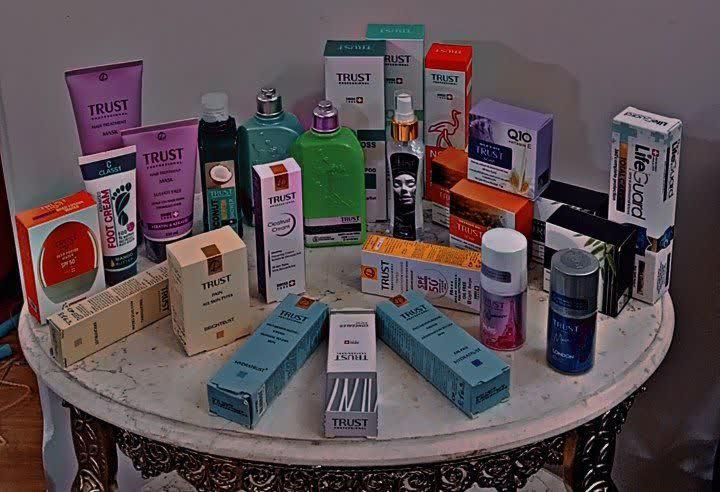 فروش محصولات ارایشی بهداشتی و مراقبتی پوست و مو|آرایشی، بهداشتی، درمانی|اشتهارد, |دیوار
