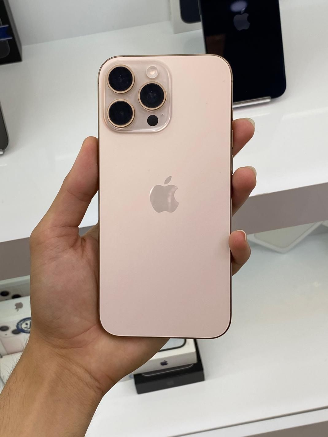 Iphone 16promax 256سفارش سنگاپور باطری ۱۰۰|موبایل|اصفهان, مفتح|دیوار