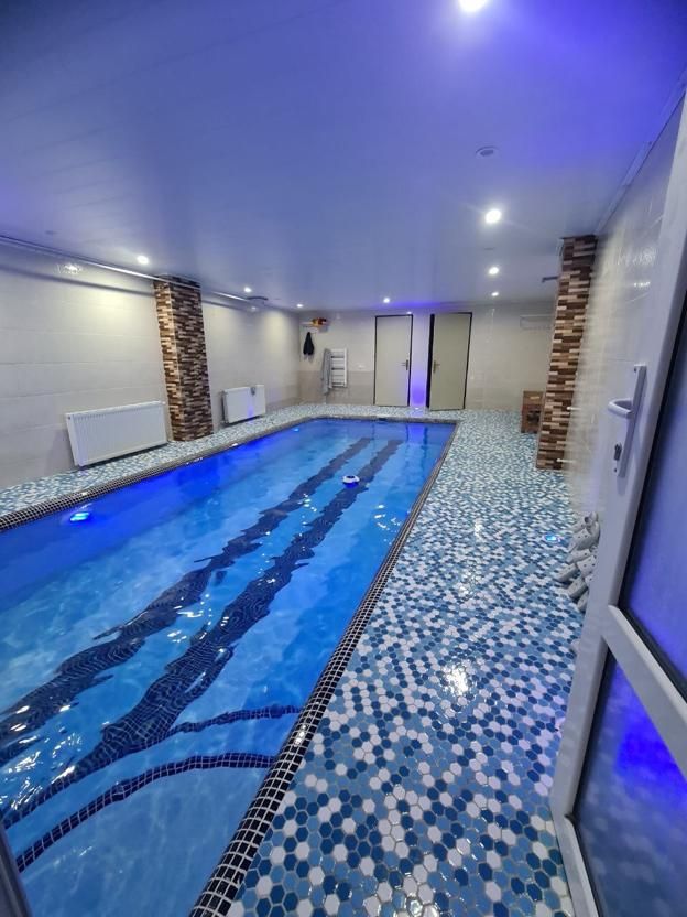 ویلا تریپلکس استخردار همراه روف گاردن|اجارهٔ کوتاهمدت ویلا و باغ|چمستان, |دیوار