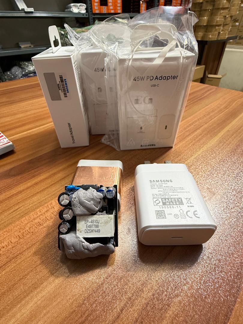 آداپتور45 وات صددرصد اورجینال بردمشکی 6ماه گارانتی|لوازم جانبی موبایل و تبلت|مشهد, طلاب|دیوار